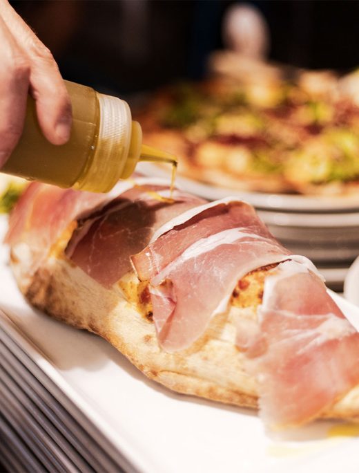 fonda56-calzone-pizza-crudo